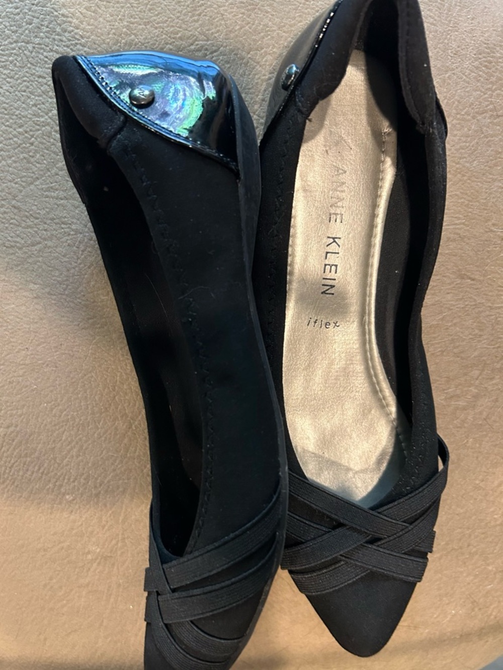 Calvin Klein Black Pointed-Toe Iflex Cross-Strap Flats